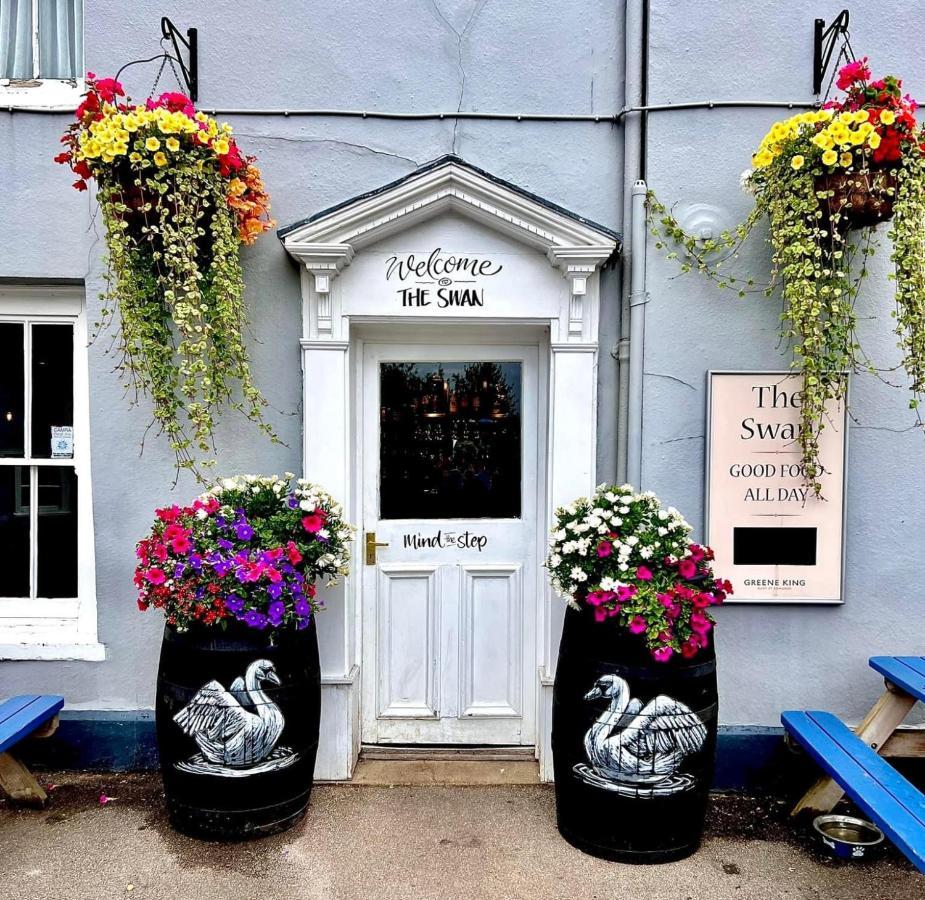 Swan Hotel By Greene King Inns Thaxted エクステリア 写真