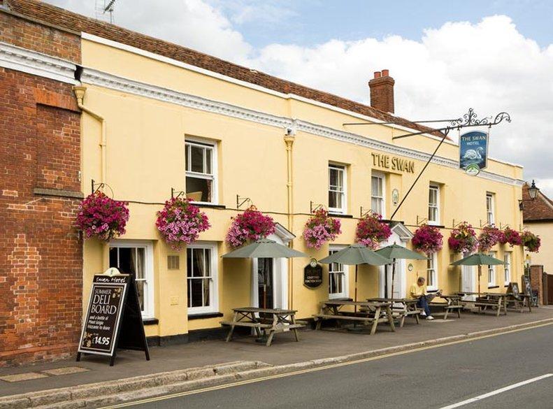 Swan Hotel By Greene King Inns Thaxted エクステリア 写真